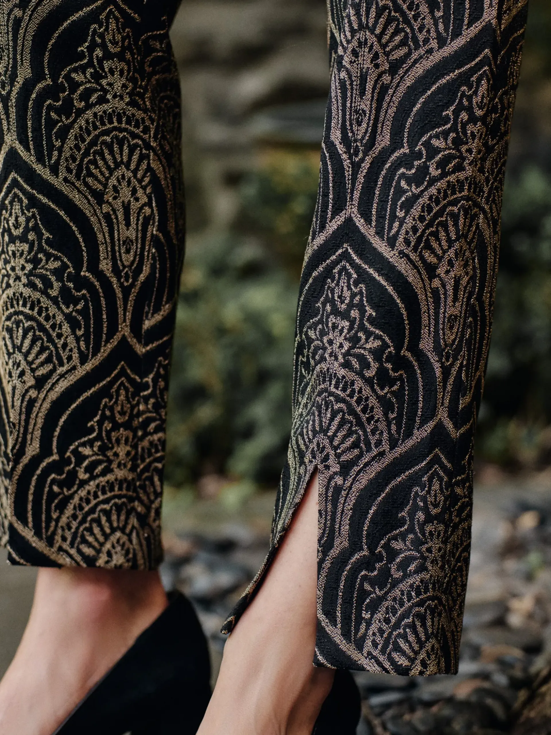 J.McLaughlin Grier Pants in Persian Paisley Jacquard Black/Gold Sale