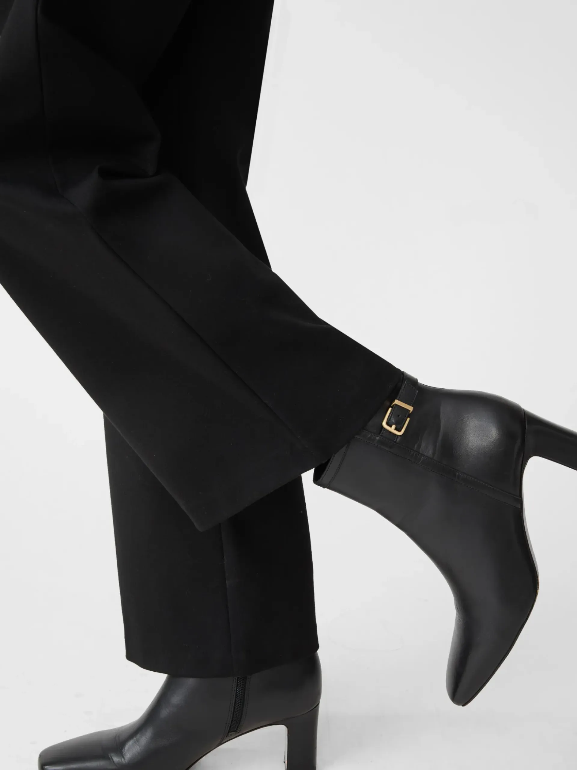 J.McLaughlin Vivvi Leather Ankle Boots Black Fashion